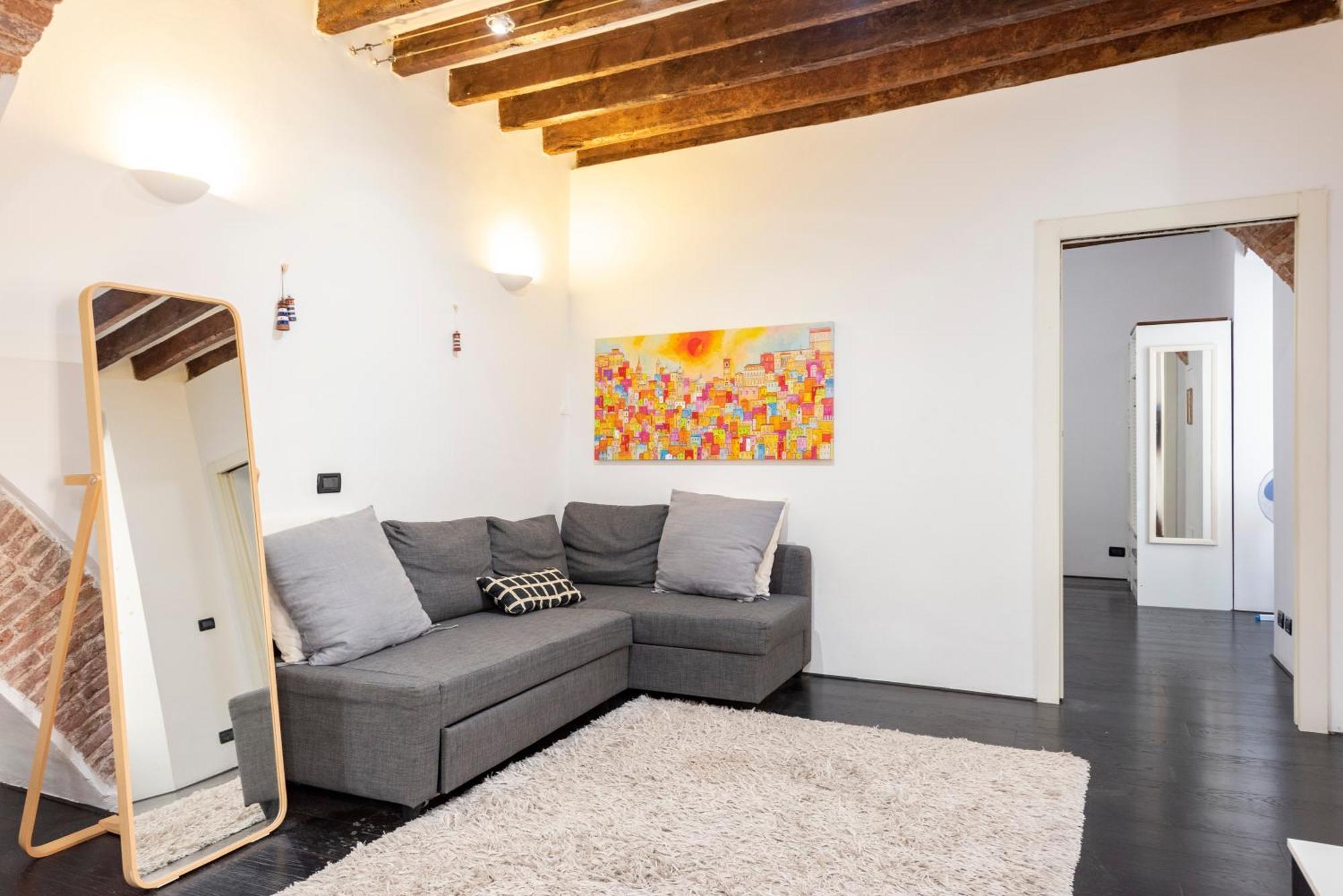 Joivy Flat In Perfect Centre *